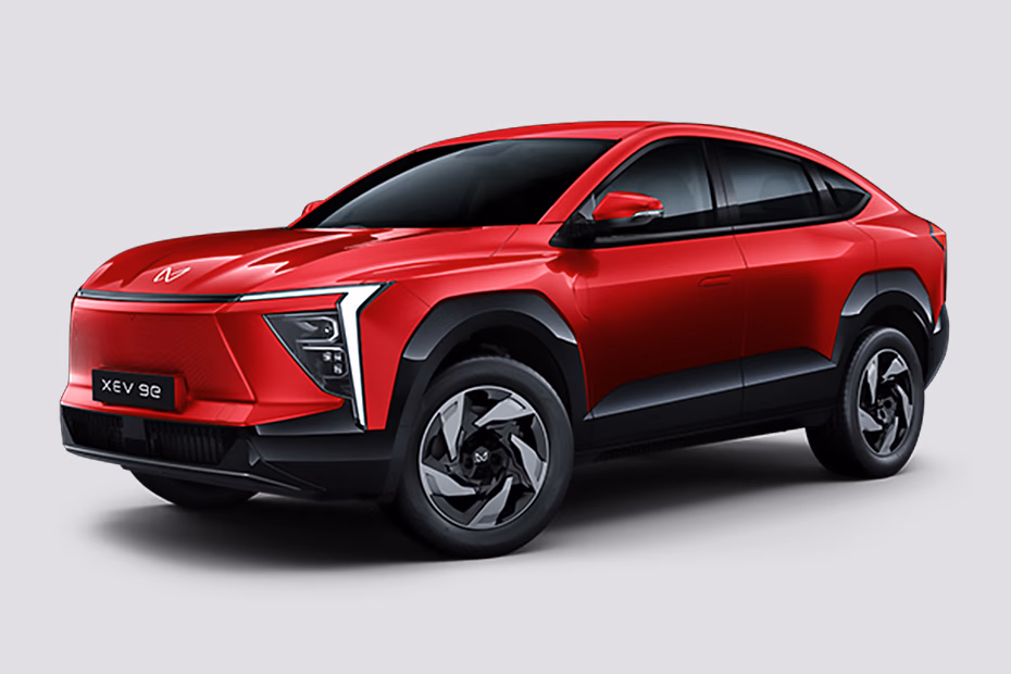 Mahindra XEV 9e Front Left Side Image